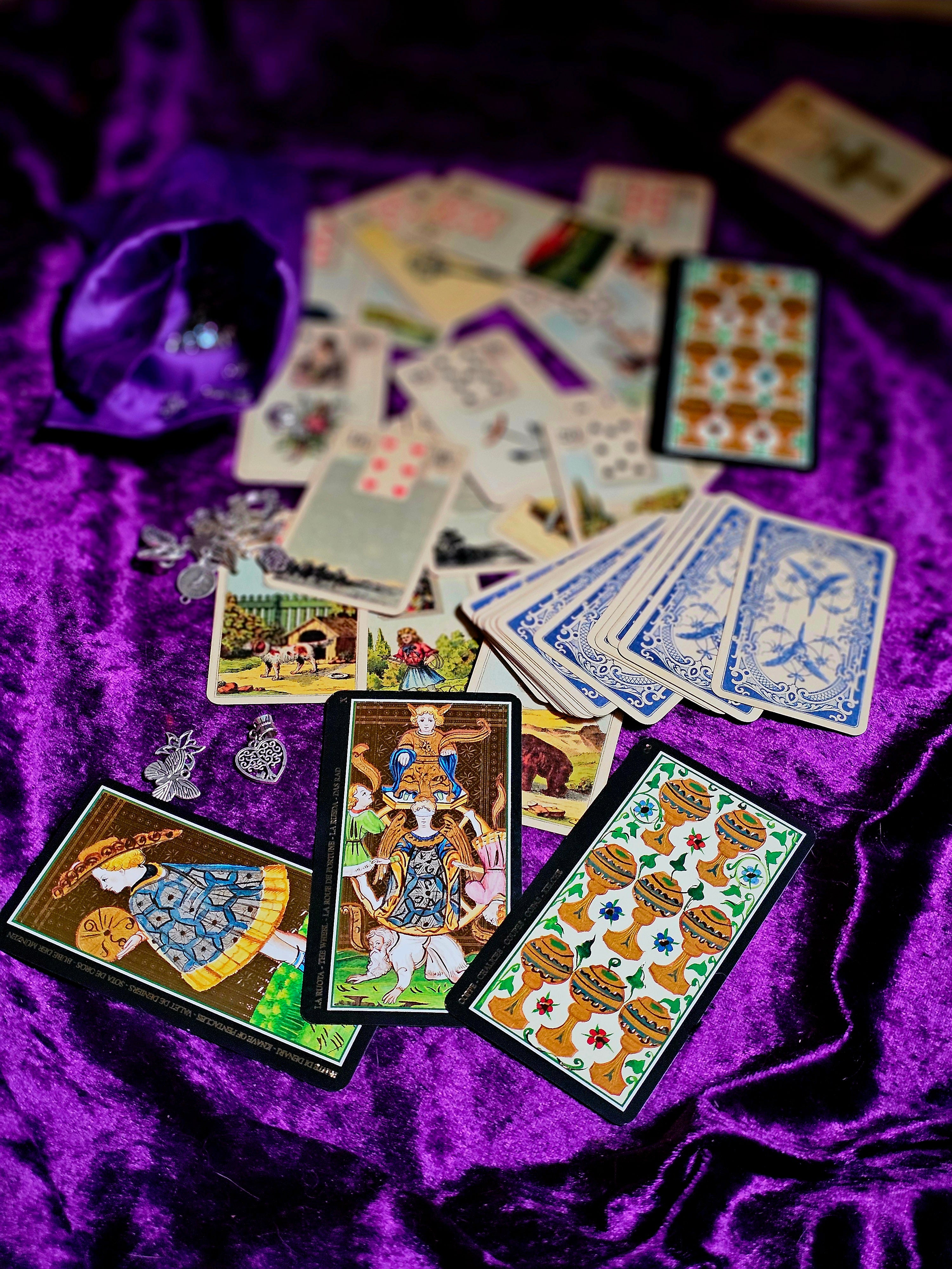 💼 Consultation Travail – Tirage de cartes par téléphone 45 min